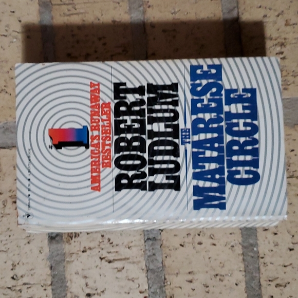 The Matarese Circle by Robert Ludlum - Picture 1 of 2